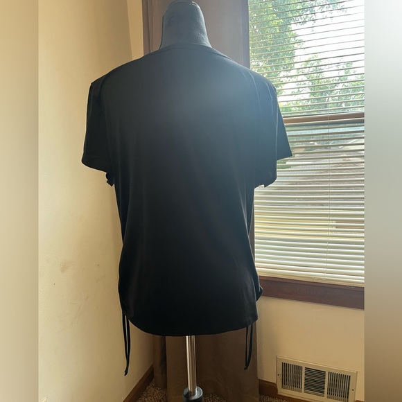 No Boundaries Top - Picture 6 of 6